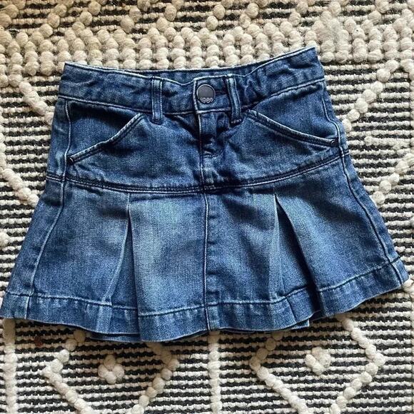 GAP Kids Girls Pleated Denim Mini Skirt Size 5 Years - Picture 1 of 4